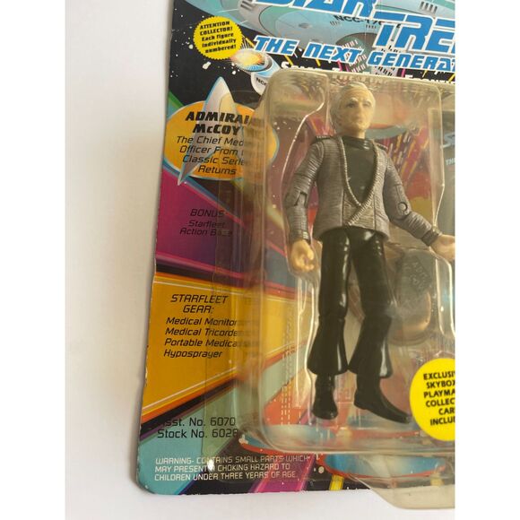 STAR TREK Next GENERATION/ ADMIRAL TNG McCOY Action Figure Playmates 1993 New - Picture 2 of 6